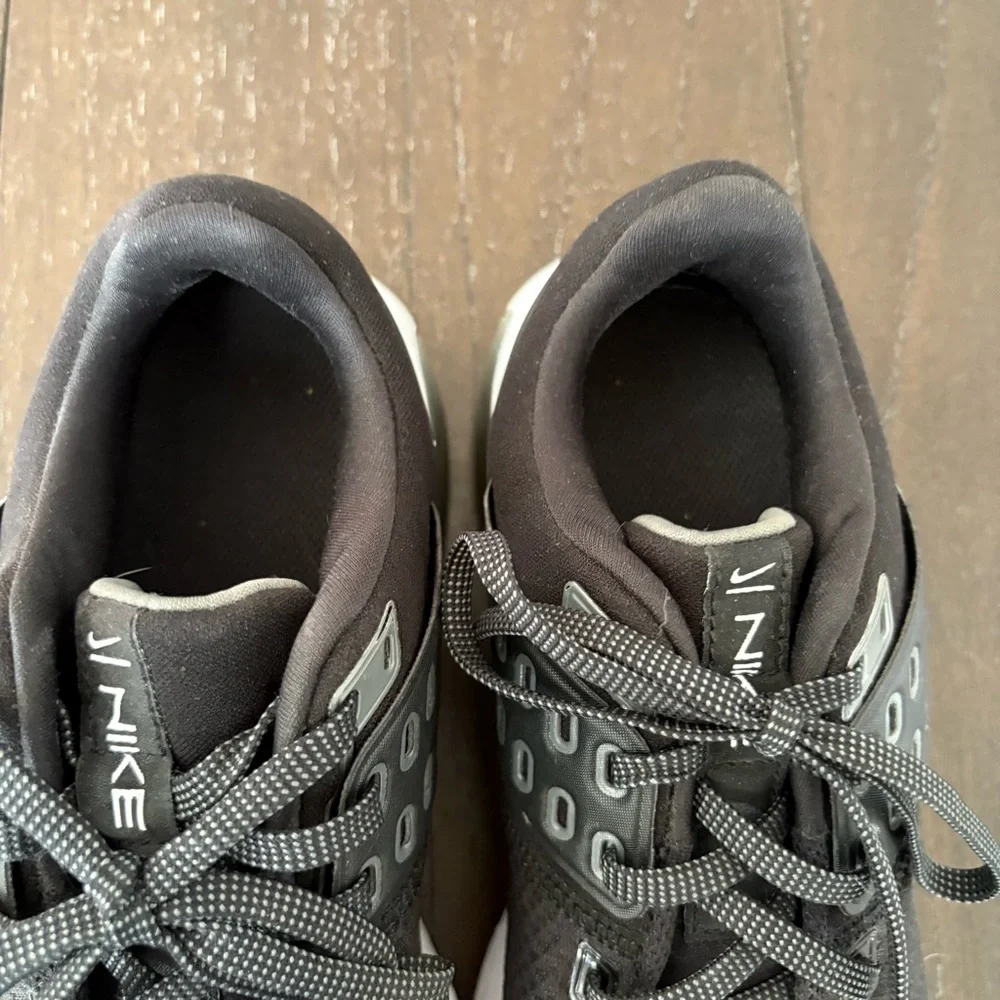 Nike Black White Airmax Bella TR 4 Kids Shoes Sneakers Athletic Neutral‎